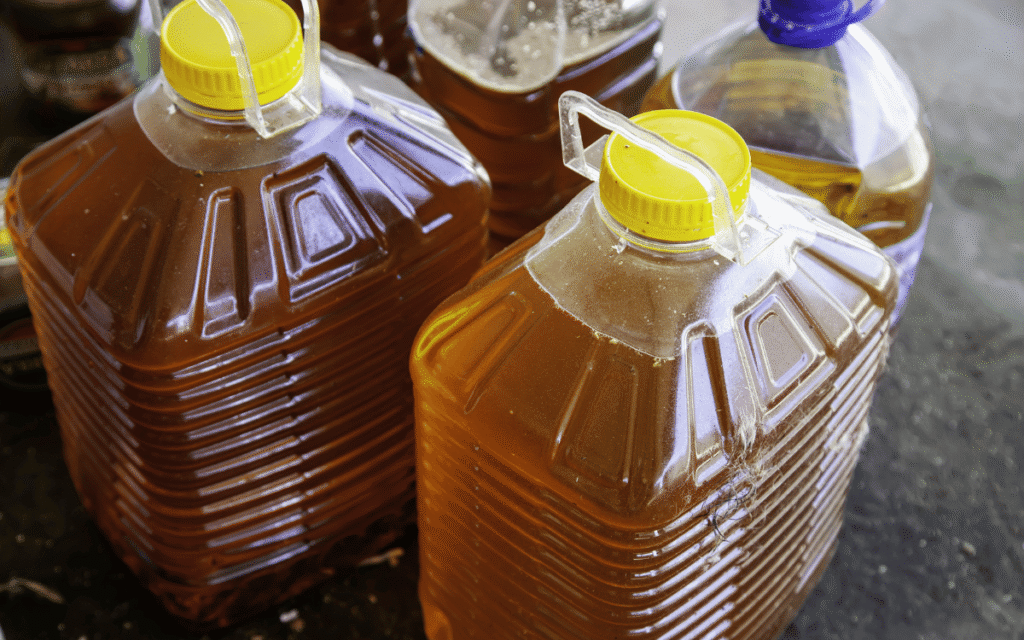 Recogida de aceite usado en hostelería: clave para la seguridad y la sostenibilidad del negocio